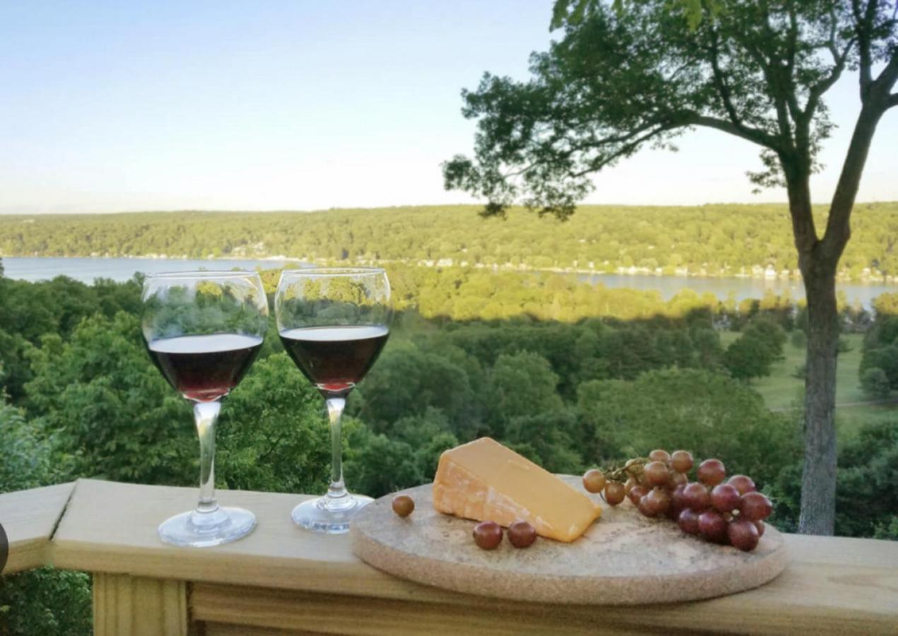 Walk To State Park! Eateries & Pubs! Holiday home